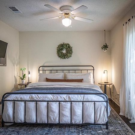 Lush, Enchanting Austin Oasis! Appartement Buitenkant foto
